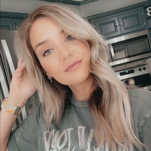 Meet your Posher, Bailey